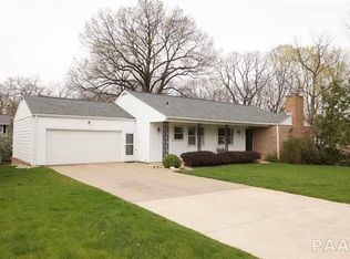 2921 W Bacon Dr, Peoria, IL
