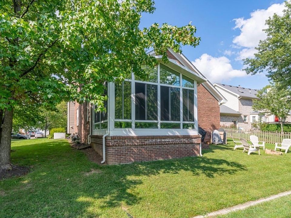 2nd image of 10102 Tulip Tree Dr