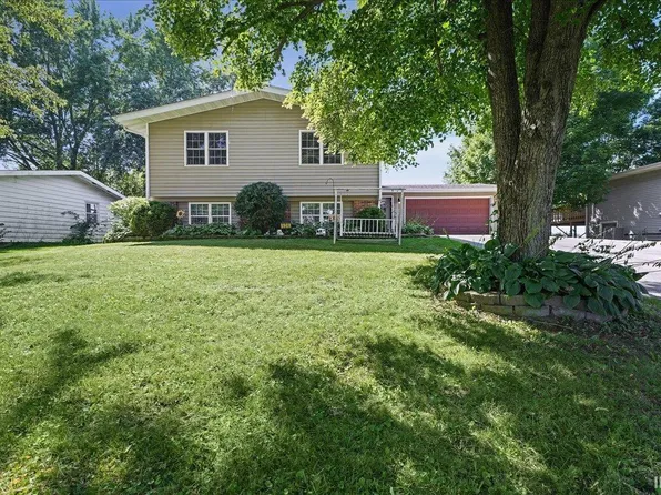 534 Robyn Rd, Valparaiso, IN 46385
