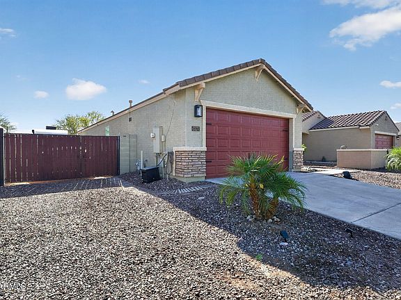 5th image of 36965 N ADDISON Lane
