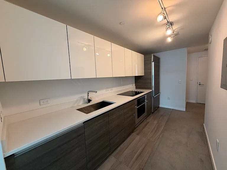 1100 S Miami Ave #2106 — Photo 9