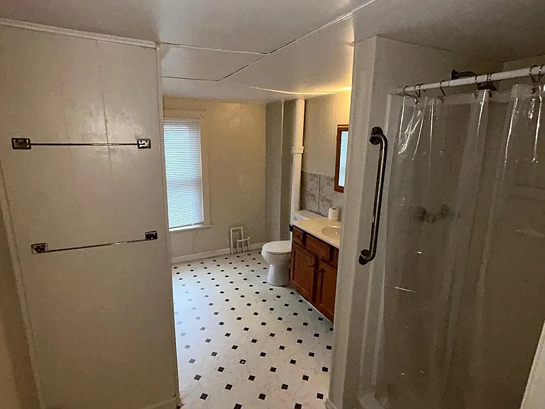 1136 Church St — Photo 8
