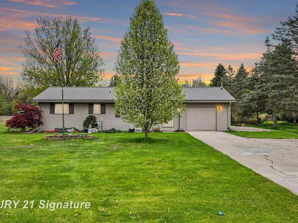 10371 Tittabawassee Rd, Freeland, MI 48623