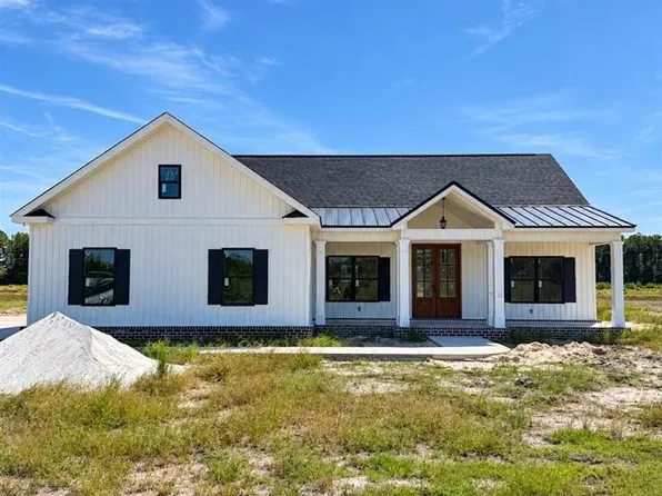 1449 Sunset Dr, Latta, SC 29565