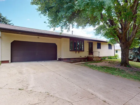 806 S Kastner Dr, Holstein, IA 51025