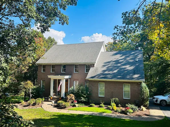 200 Forest Ridge Rd, Indiana, PA 15701