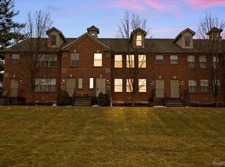 17087 E 14 Mile Rd, Fraser, MI 48026