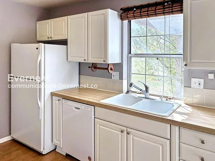 2828 Silverplume Dr #S5 — Photo 8
