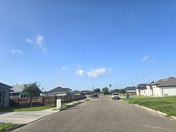 5th image of 1314 Carlos Dr