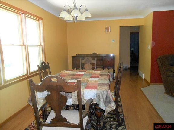 3rd image of 1406 Heinenhill St