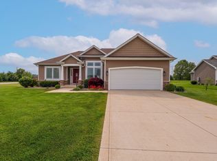 50773 Villa Dr, Granger, IN 46530