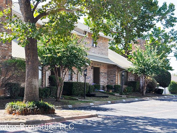 2nd image of 3000 Webb Ave APT 703