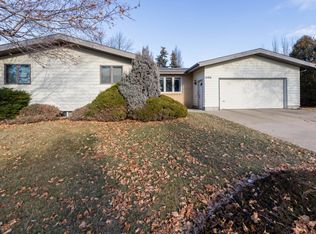 1466 12th St W, Dickinson, ND 58601