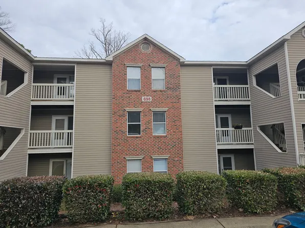 698 Bartons Landing Pl APT 3, Fayetteville, NC 28314
