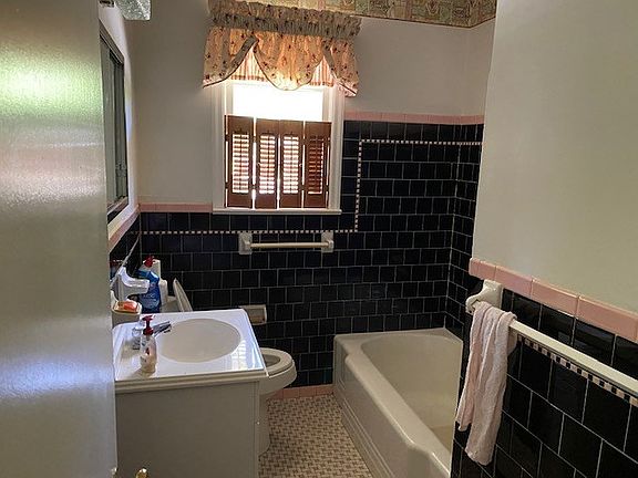 5th image of 519 Parkland Dr