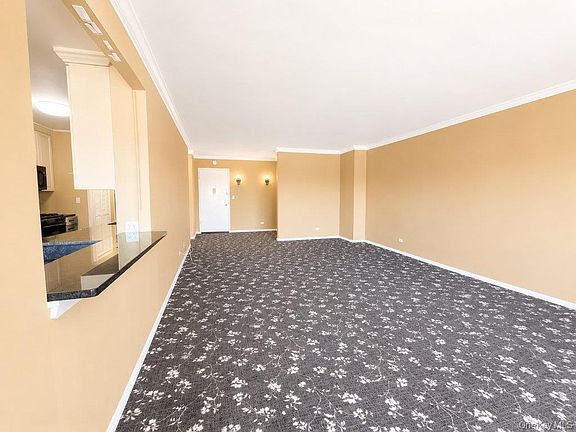 4th image of 27110 Grand Central Parkway #7K