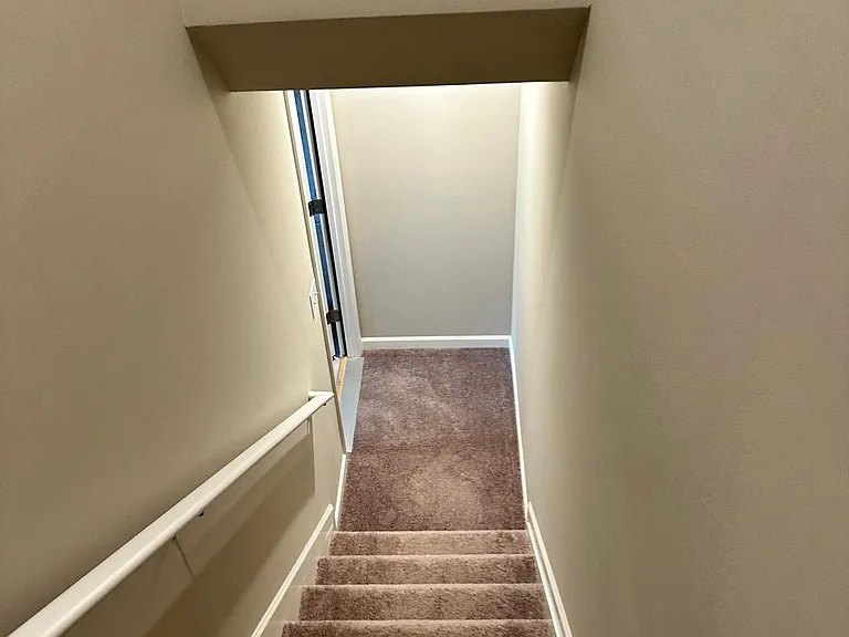 335 Port Way — Photo 21