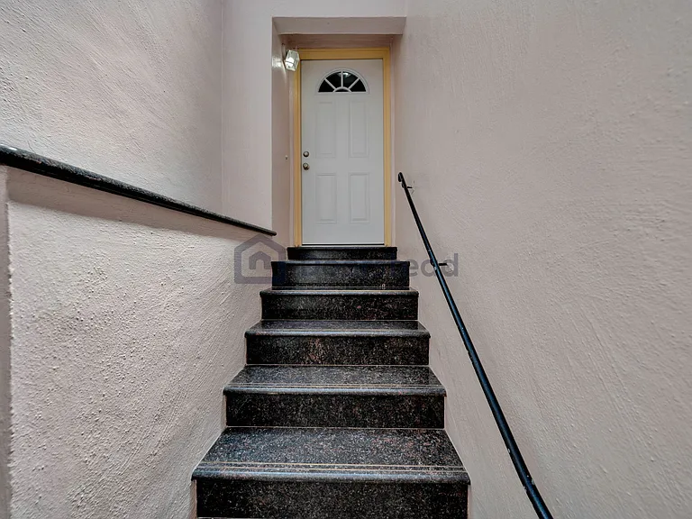 1883 43rd Ave — Photo 3