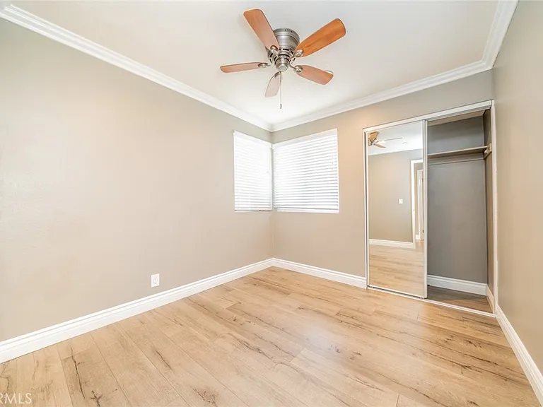 9805 Liberty St — Photo 19
