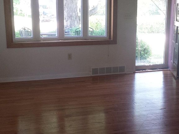 5th image of 14 Lacresta Dr