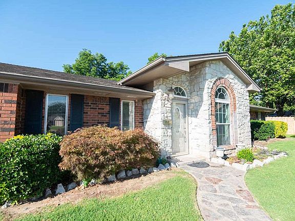 3rd image of 2727 Sunnybrook Cir