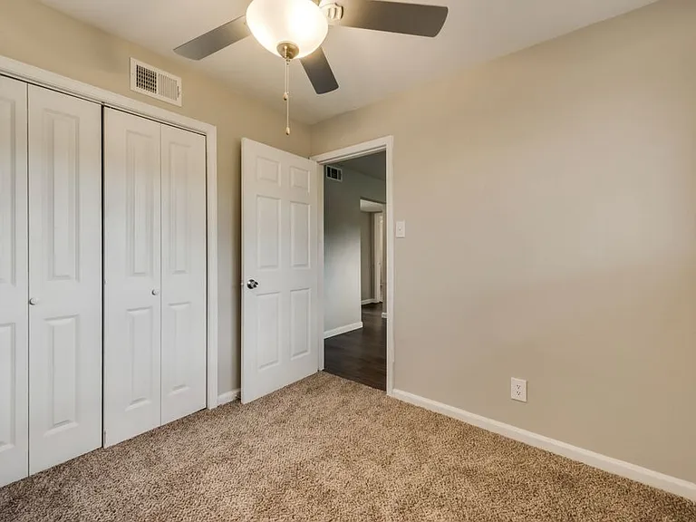 The Blanca Apartments — Photo 16