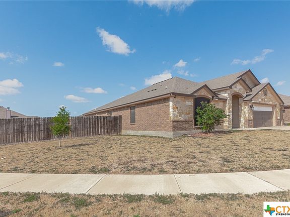 2nd image of 3008 Briscoe Dr