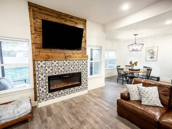 100 E 3rd St, Tolar, TX 76476