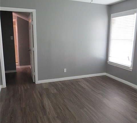 3rd image of 10552 Wood Dale Dr