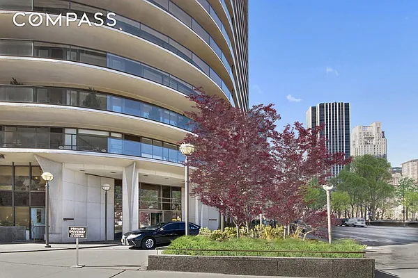 Sold by Compass | media 37