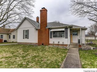 125 W Conrey St, Williamsville, IL 62693