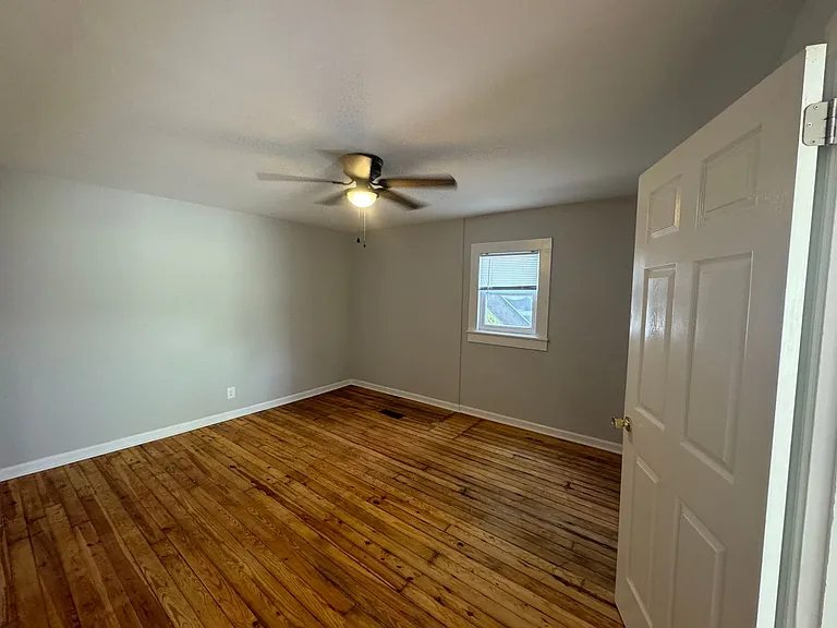 700 Valdese Ave #1 — Photo 10