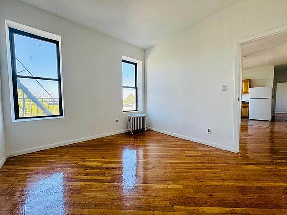 3rd image of 476 Clinton Ave APT 5B