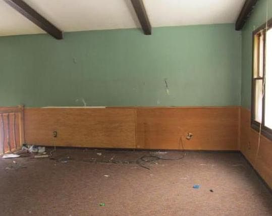 2nd image of 708 W Wilke Rd