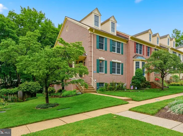 942 Walnutwood Rd, Cockeysville, MD 21030