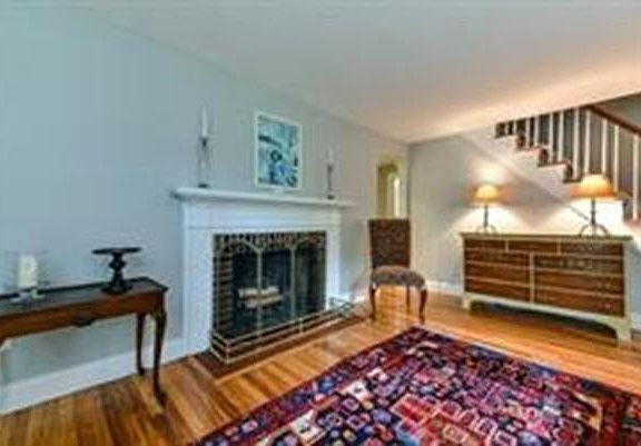 5th image of 34 Pheasant Hill St