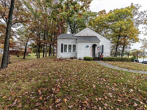 3rd image of 1118 State Road 46 E