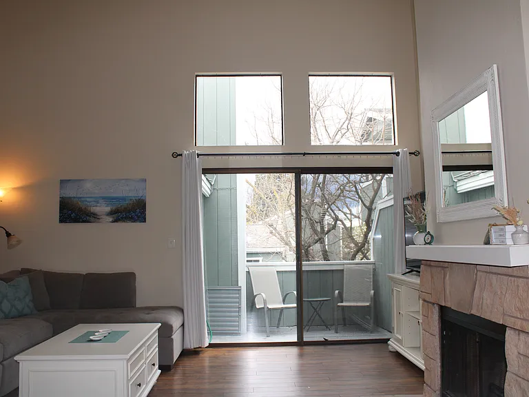 1216 Maywood Ln — Photo 12