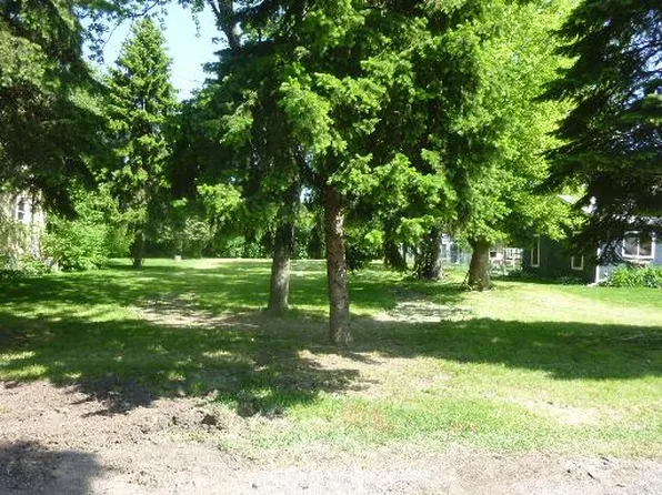 11 Pheasant Trl, Lake In The Hills, IL 60156