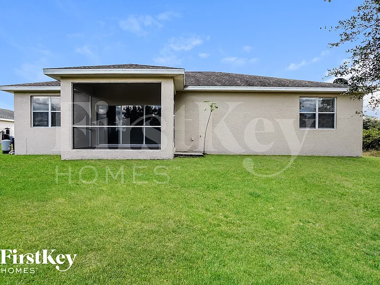 3002 45th St SW — Photo 15