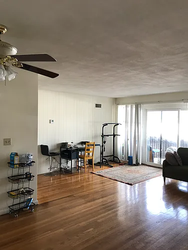 220 Central St #7 Photo 1