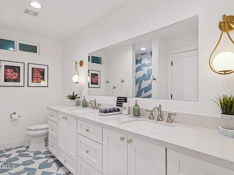 8626 E Clarendon Ave — Photo 21