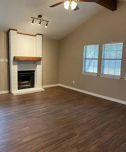 1112 Kathy Ln — Photo 1
