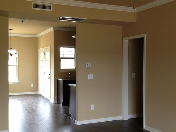 4th image of 1623 John Lee Ln