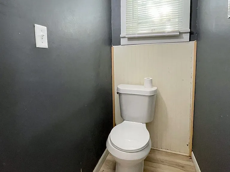119 W 13th Ave — Photo 12