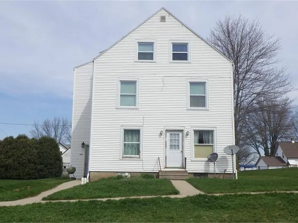 806 5th St, Victor, IA 52347