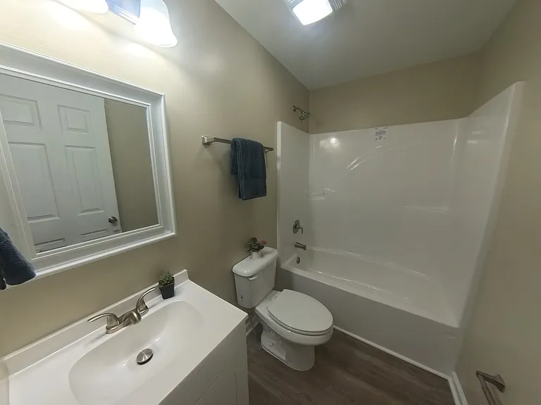 182 N Burson Ave — Photo 14