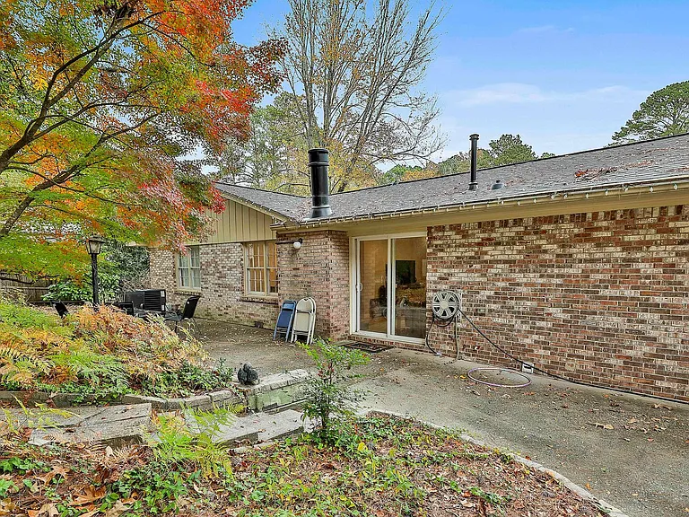 104 Laurel Ct — Photo 18