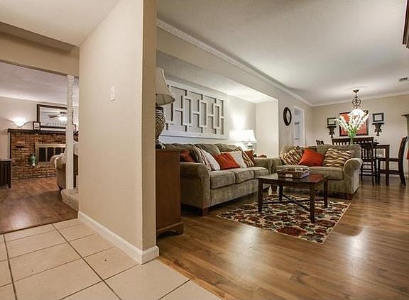 3rd image of 7963 Woodstone Ln