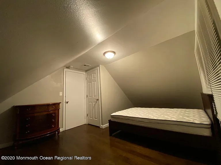328 Jersey Ave — Photo 20